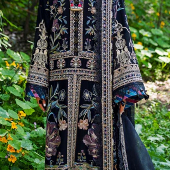 New 3 piece Pakistani dress salwar kameez dress embroidered brand MNR - Picture 3 of 10